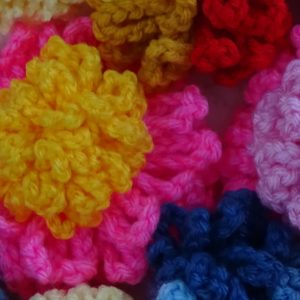 Super easy Crocheted pompoms