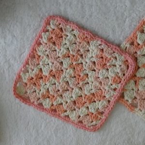 Crocheted Tilted shell dishrag